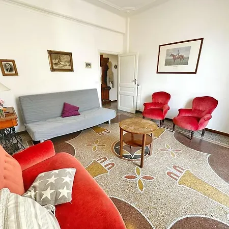 Apartamento Massa 57 - *